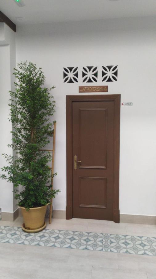 Apartamentos Turisticos Mamelon Херес де ла Фронтера Екстериор снимка