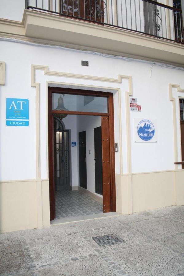 Apartamentos Turisticos Mamelon Херес де ла Фронтера Екстериор снимка